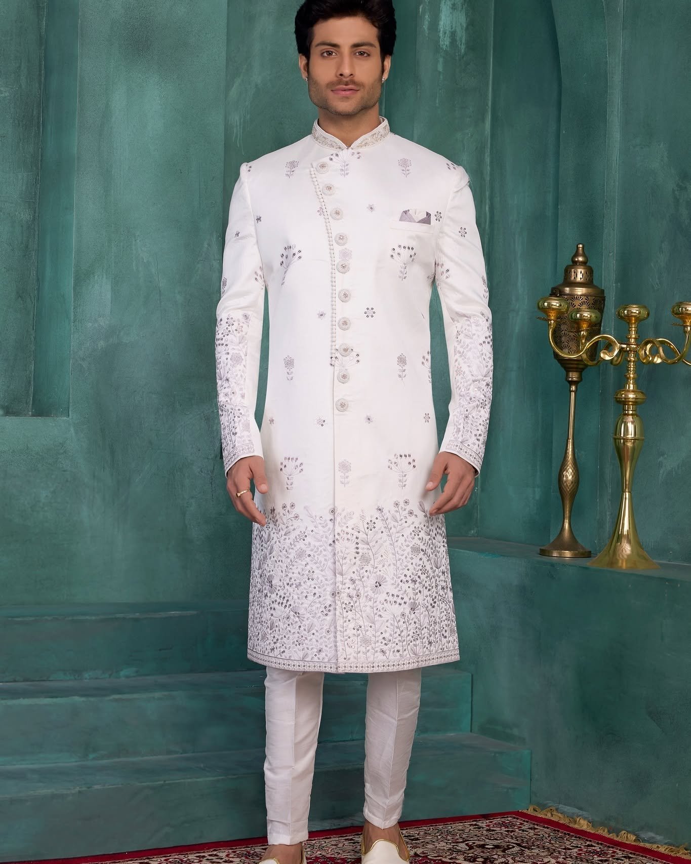 Royal elegance in every detail Presenting our Off-White Designer Sherwani for Men, a perfect choice for the modern groom who loves sophisticated and timeless Indian ethnic wear.